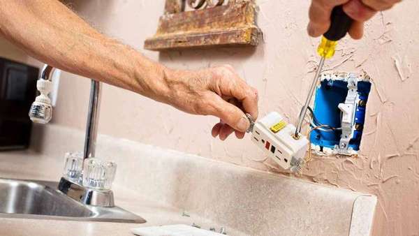 Installing a GFCI outlet with ground-fault protection